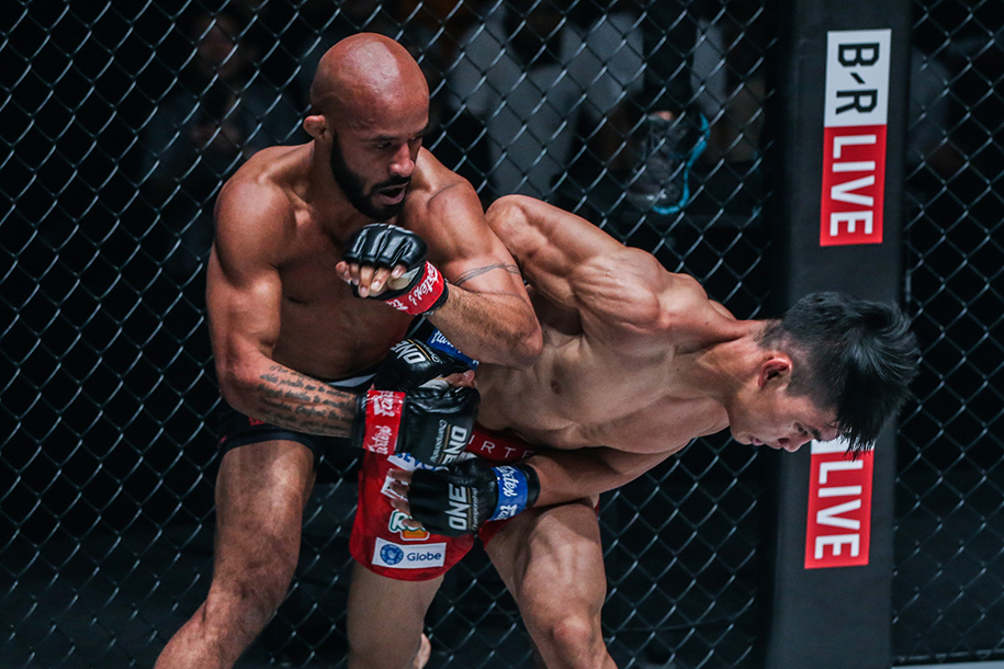 Demetrious Johnson sẽ tranh đai Flyweight ONE Championship vào tháng 4