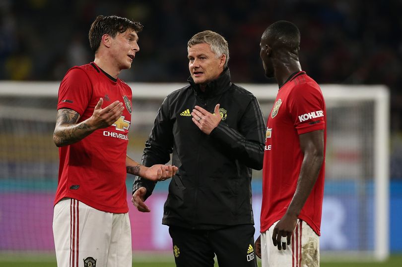 Tin bóng đá 14/1: MU nhận tin vui từ Bailly trước trận gặp Liverpool