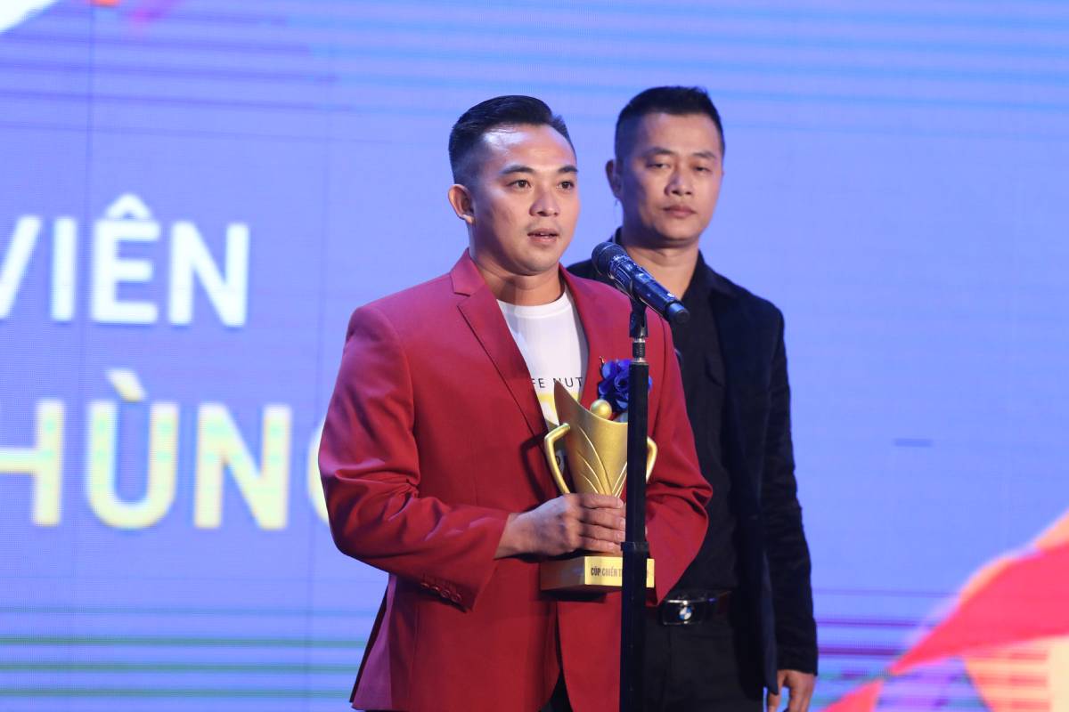 TRỰC TIẾP Gala trao giải Cúp Chiến thắng 2019: U22 Việt Nam giành chiến thắng ở hạng mục ĐT của năm TRỰC TIẾP Gala trao giải Cúp Chiến thắng 2019: U22 Việt Nam giành chiến thắng ở hạng mục ĐT của năm