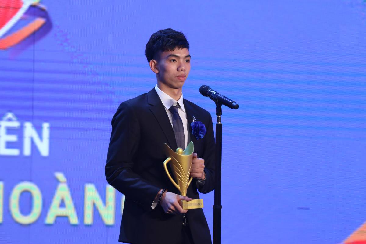 TRỰC TIẾP Gala trao giải Cúp Chiến thắng 2019: U22 Việt Nam giành chiến thắng ở hạng mục ĐT của năm TRỰC TIẾP Gala trao giải Cúp Chiến thắng 2019: U22 Việt Nam giành chiến thắng ở hạng mục ĐT của năm