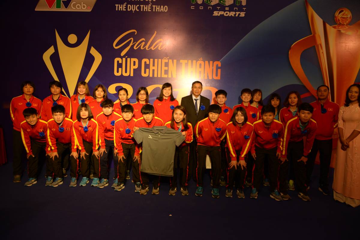 TRỰC TIẾP Gala trao giải Cúp Chiến thắng 2019: U22 Việt Nam giành chiến thắng ở hạng mục ĐT của năm TRỰC TIẾP Gala trao giải Cúp Chiến thắng 2019: U22 Việt Nam giành chiến thắng ở hạng mục ĐT của năm