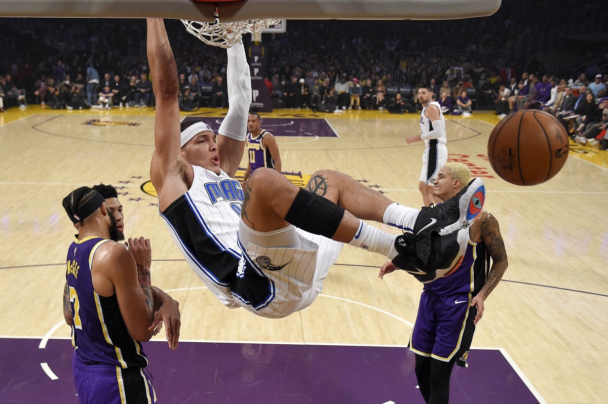 Aaron Gordon mở ngày hội "Slam Dunk Contest" của riêng mình trong chiến thắng trước Lakers