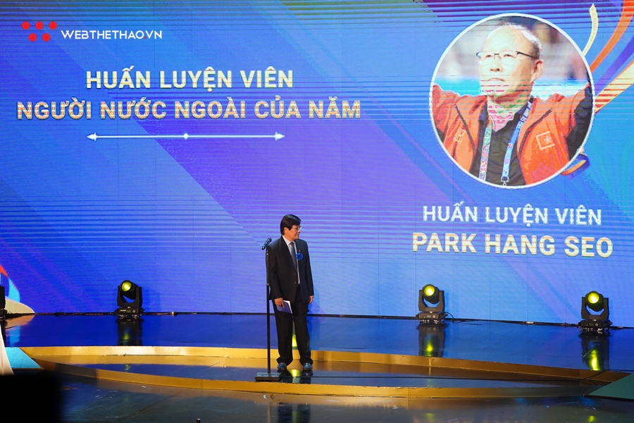 Nước mắt người phán xử, áo dài Ánh Viên và những khoảnh khắc đẹp Cúp Chiến thắng 2019