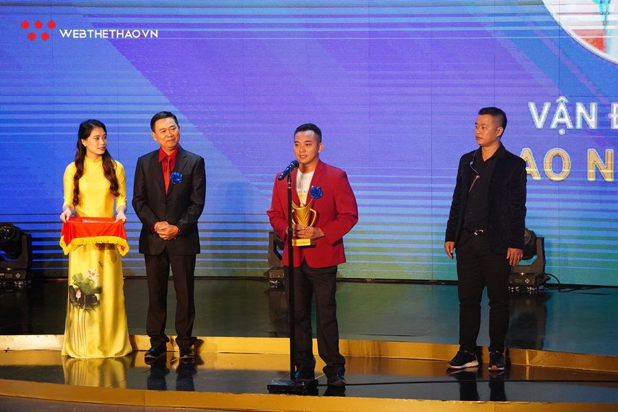 Nước mắt người phán xử, áo dài Ánh Viên và những khoảnh khắc đẹp Cúp Chiến thắng 2019