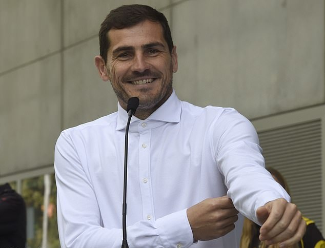 Tin bóng đá 17/1: Casillas được mời làm sếp ở LĐBĐ Tây Ban Nha
