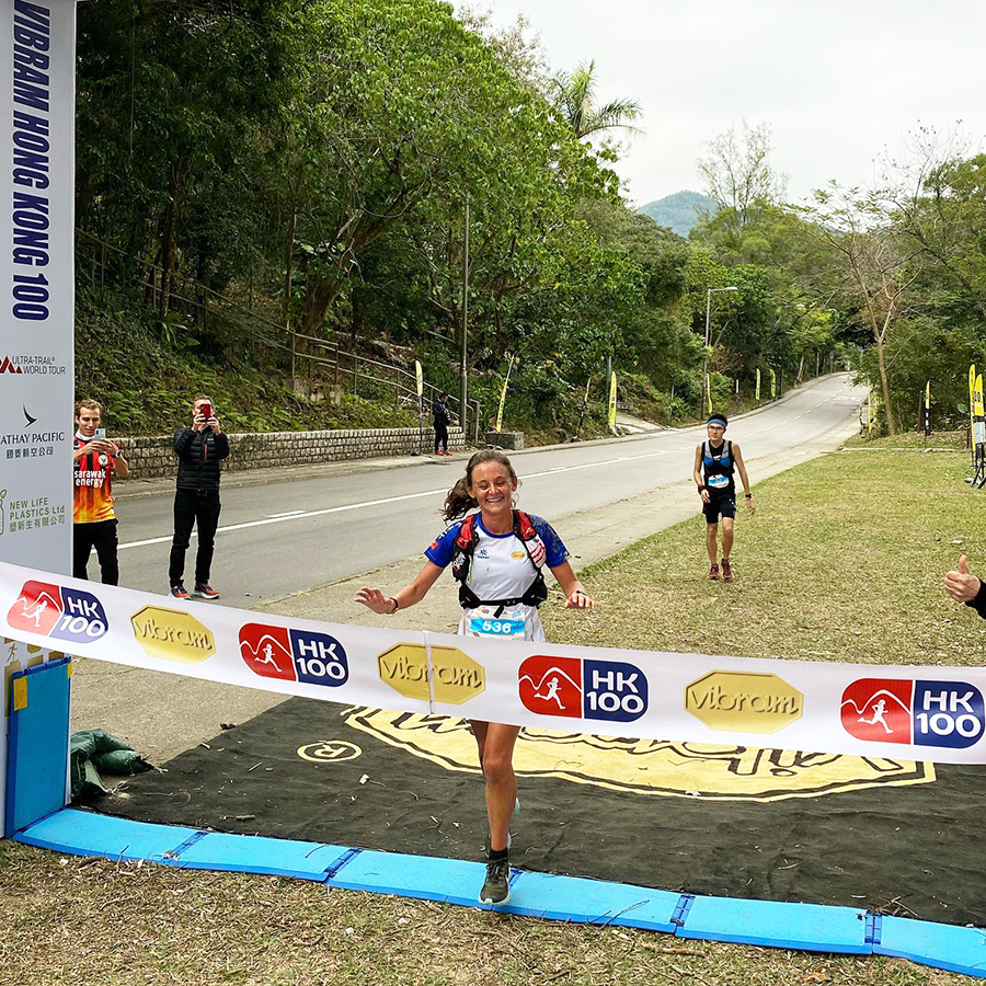 “Nữ hoàng kép” Vietnam Trail Marathon lên bục tại giải chạy siêu đường dài ở Hong Kong “Nữ hoàng kép” Vietnam Trail Marathon lên bục tại giải chạy siêu đường dài ở Hong Kong