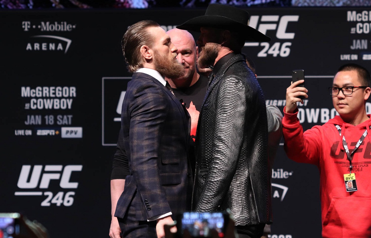 Tiền thưởng tại UFC 246 được công bố