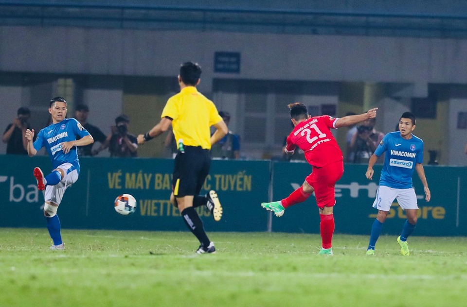 Trực tiếp Viettel vs Than Quảng Ninh: Khách lấn chủ