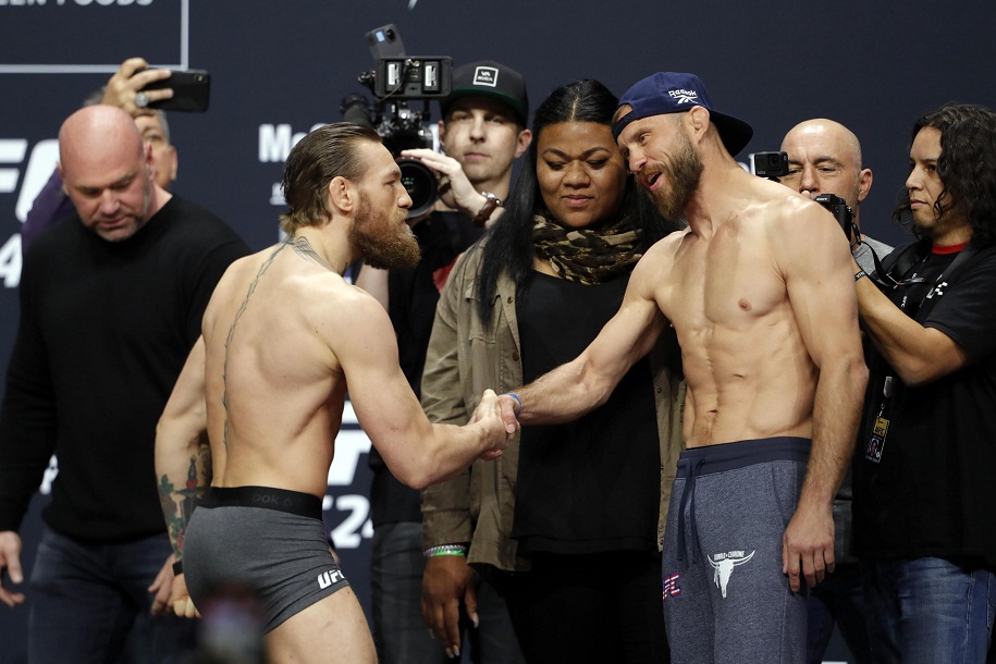 Tiền thưởng tại UFC 246 được công bố