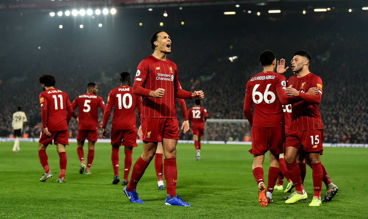 CĐV Liverpool troll Maguire sau khi Van Dijk ghi bàn trước MU