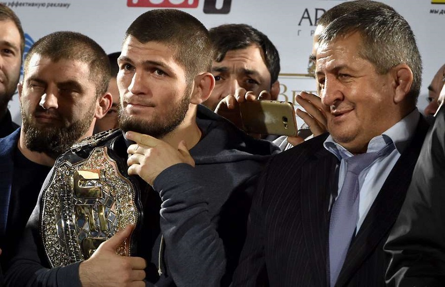 Cha của Khabib ra điều kiện để trận tái đấu với McGregor xảy ra