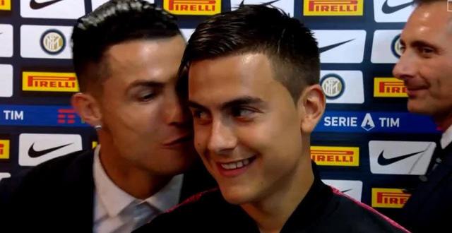 Ronaldo và Dybala với những nụ hôn đáng nhớ nhất trong bóng đá