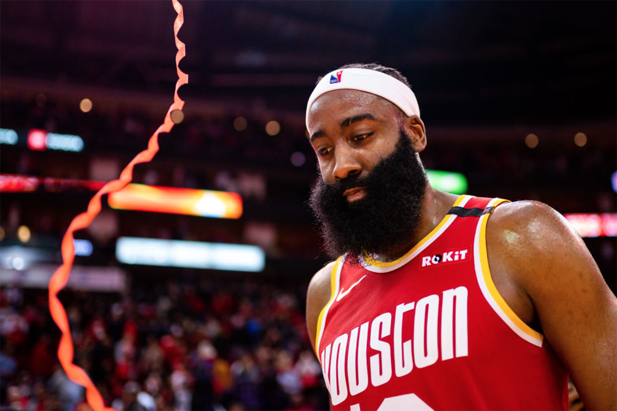 Ném trượt 16 quả 3 điểm, James Harden giam mình trên sân tập đến khuya