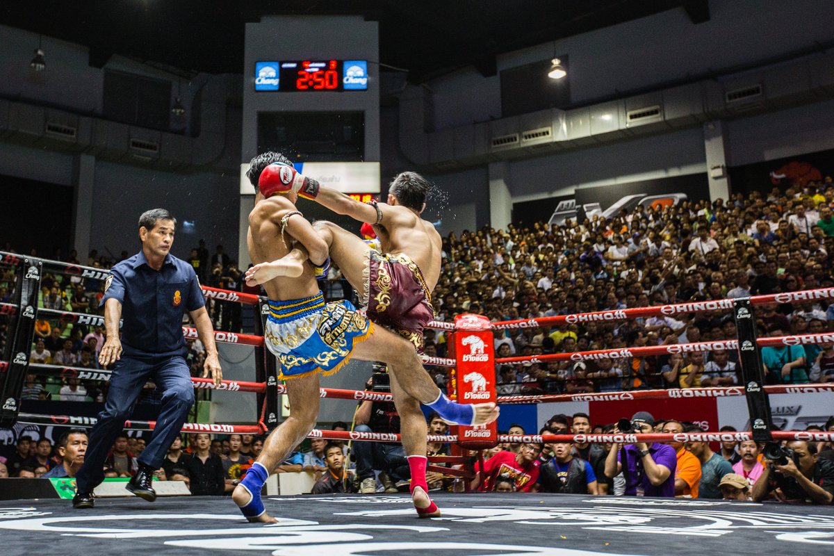Nguyễn Kế Nhơn: Võ đài Lumpinee ồn ào và rợn sống lưng
