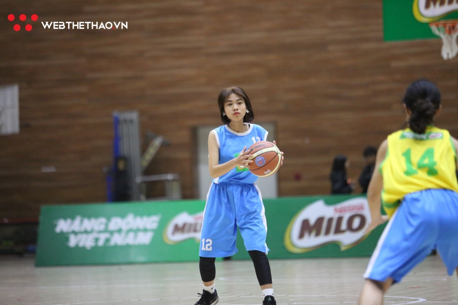 Ngắm dàn nữ sinh xinh đẹp khiến giới ballers tim đập, chân run tại HKPĐ
