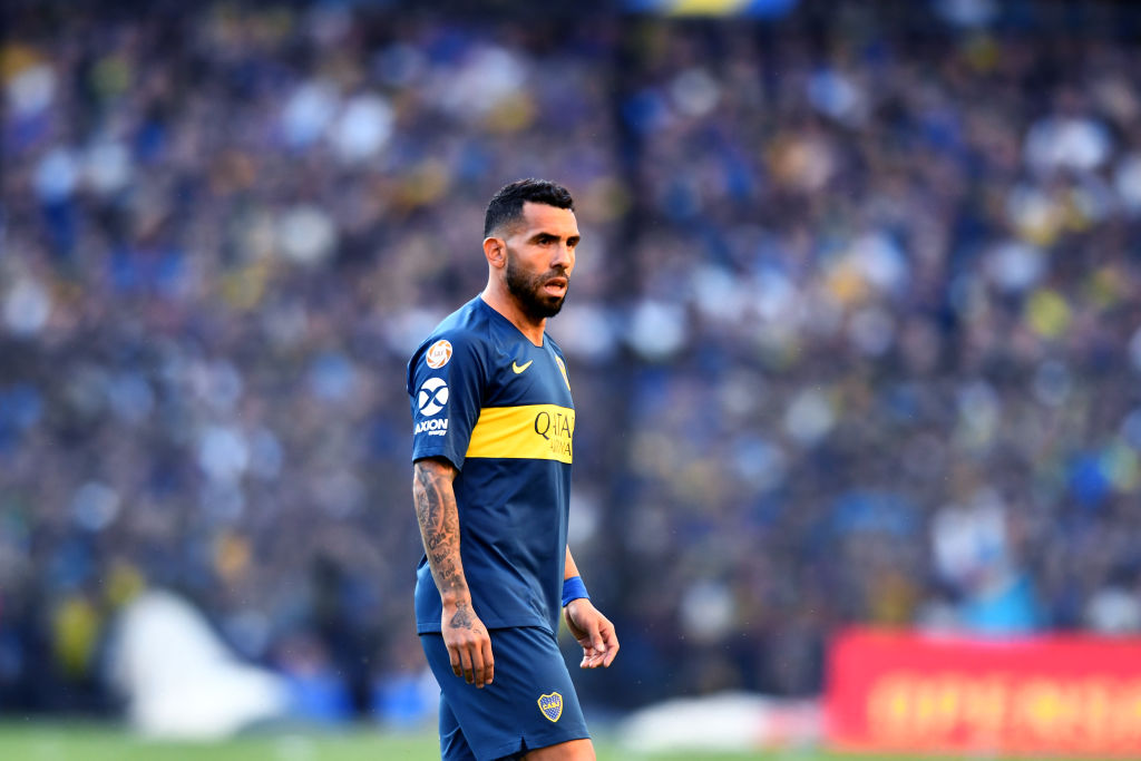 MU tính gây sốc chuyển nhượng với Tevez sau khi bế tắc vụ Bruno Fernandes