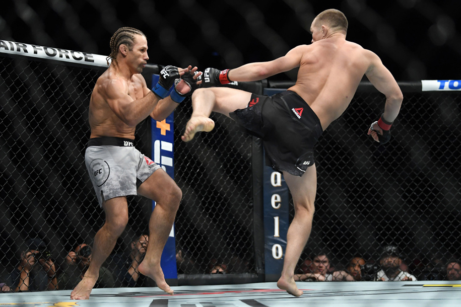 Urijah Faber tái kí hợp đồng với UFC, muốn đấu TJ Dillashaw ngày trở lại