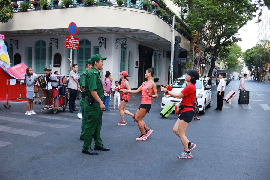 Tết Canh Tý 2020 ấm áp, ý nghĩa của các chân chạy phong trào phương Nam