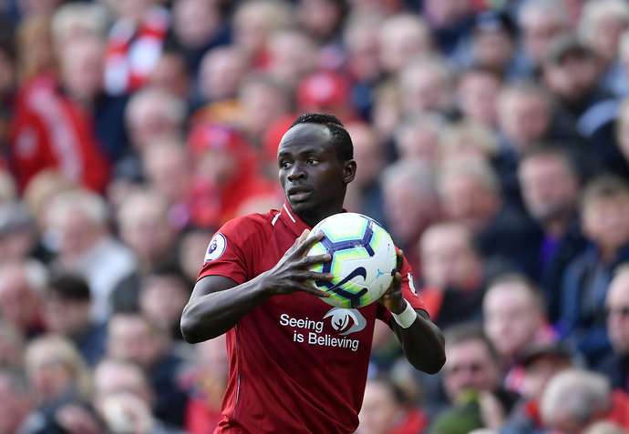 HLV ném biên của Liverpool tạo ra tác động khó tin cho đội bóng