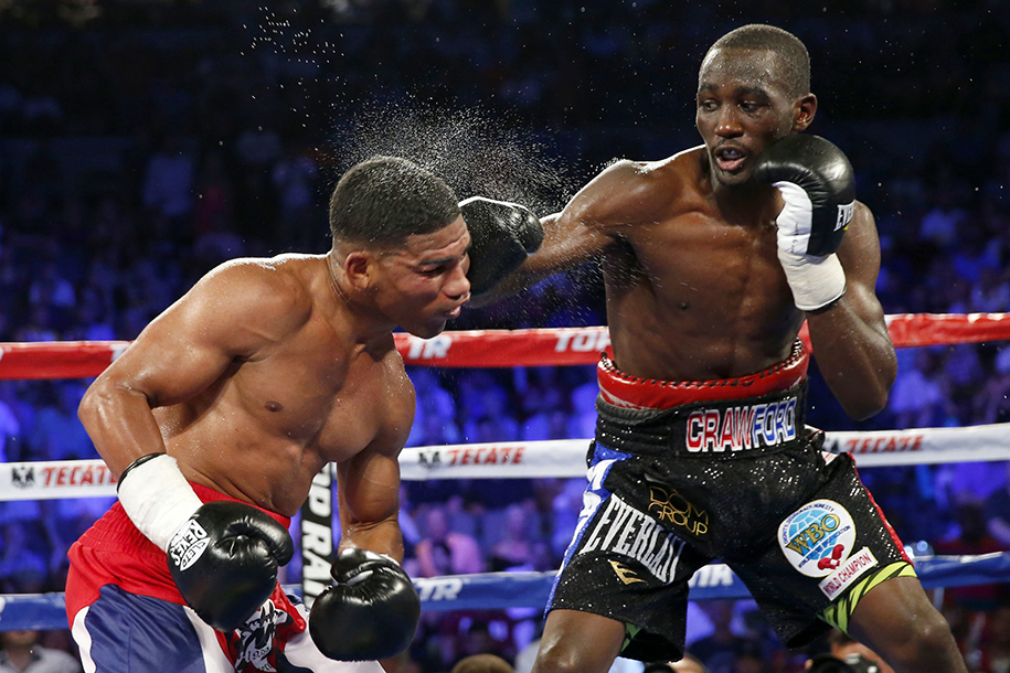 Ông bầu Bob Arum “gạ” Conor McGregor đánh Boxing và MMA với Terence Crawford