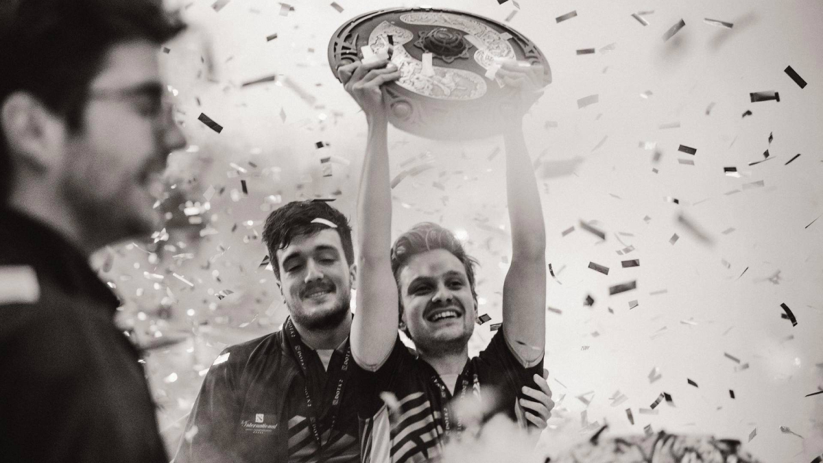 Jerax giải nghệ, đội hình OG vô địch TI9 chỉ còn 3 thành viên