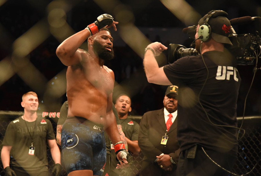 KẾT QUẢ UFC Raleigh: "Dao cạo" Curtis Blaydes knockout Junior Dos Santos