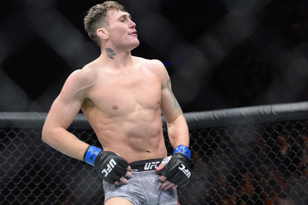Những lần Darren Till "hèn" công khai trước Yoel Romero