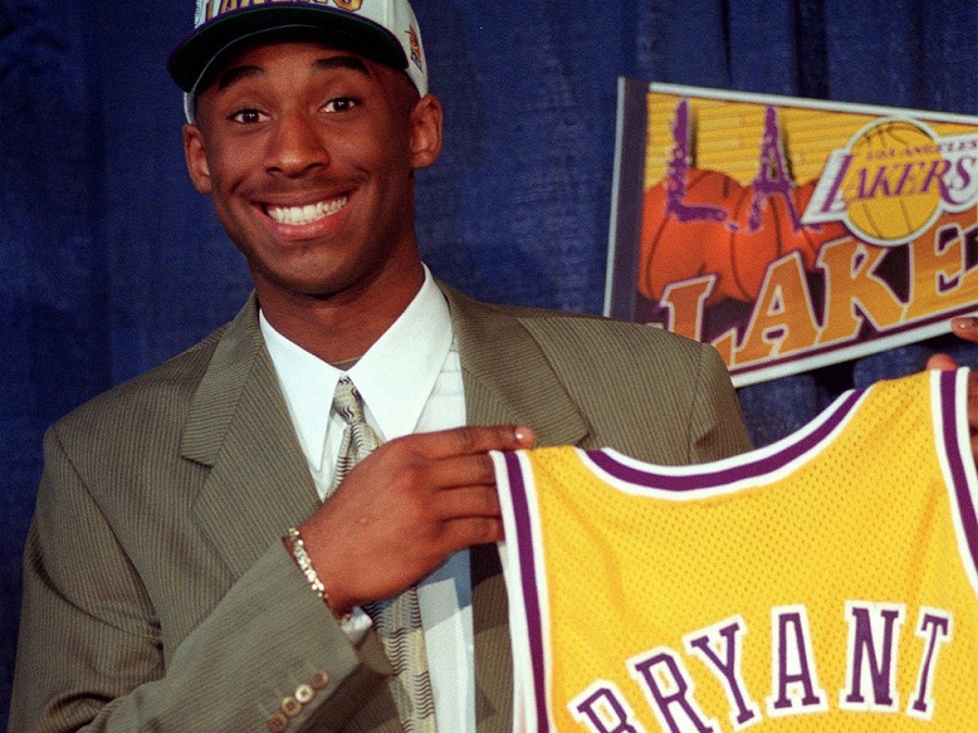 Kobe Bryant: Bức tường vĩnh cửu tại LA Lakers Kobe Bryant: Bức tường vĩnh cửu tại LA Lakers