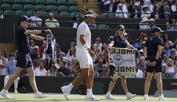 Rafael Nadal mê tín như thế nào? Rafael Nadal mê tín như thế nào?