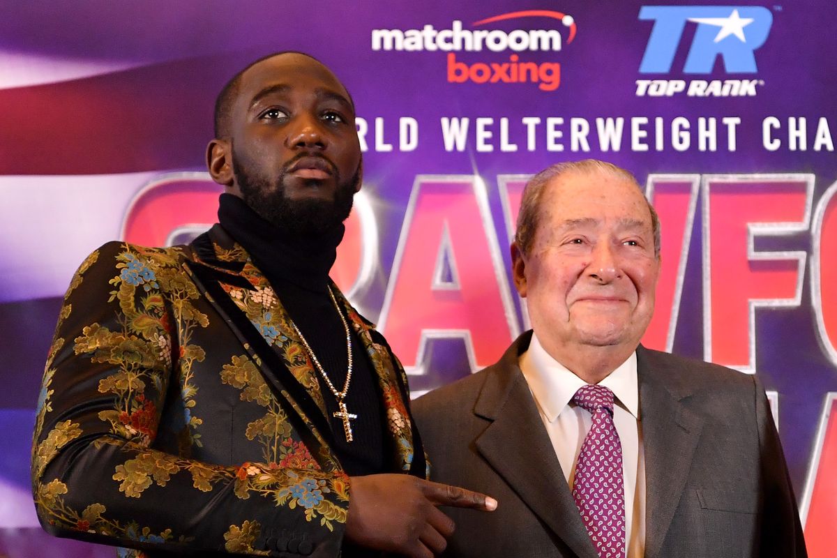 Quyền vương Terence Crawford đủ sức hạ Conor McGregor trong thể thức MMA?