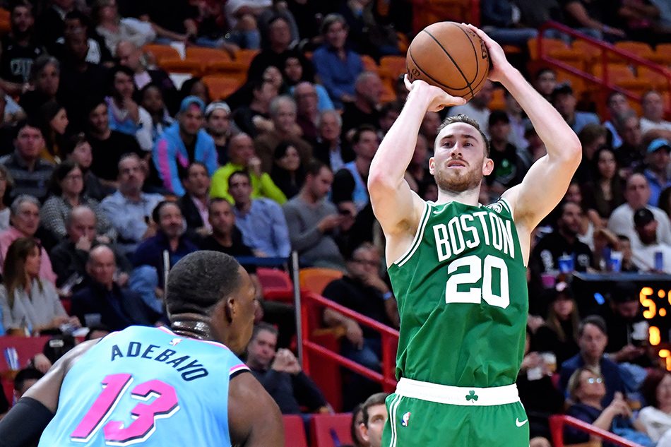 Gordon Hayward ghi 29 điểm, Miami Heat thua trận sân nhà thứ ba