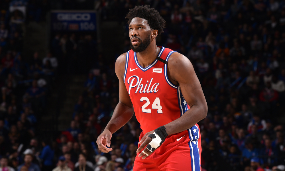Joel Embiid khoác áo 24, ghi 24 điểm trước Golden State Warriors