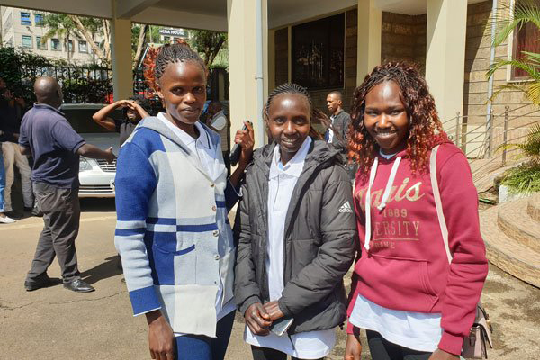 Hai kỷ lục gia marathon thế giới đại diện Kenya tham dự Olympic Tokyo 2020