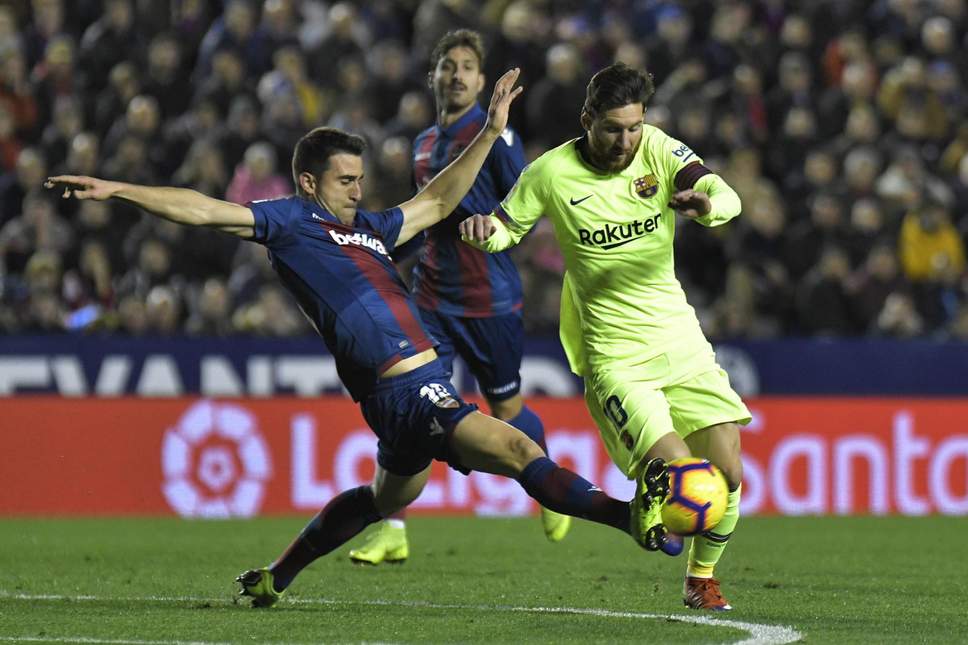 Soi kèo Barcelona vs Levante 03h00, 03/02 (La Liga)