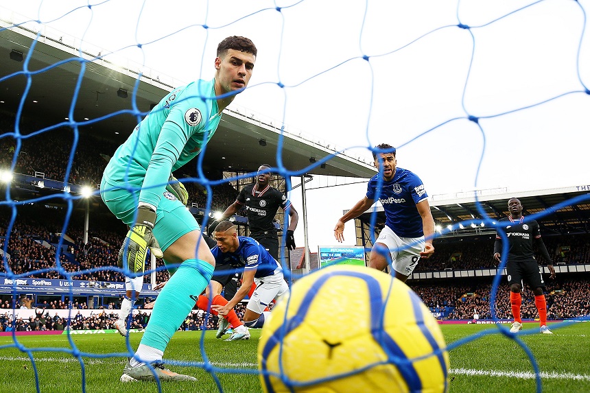 CĐV Chelsea phản ứng bất ngờ khi Lampard loại thủ môn đắt nhất thế giới CĐV Chelsea phản ứng bất ngờ khi Lampard loại thủ môn đắt nhất thế giới
