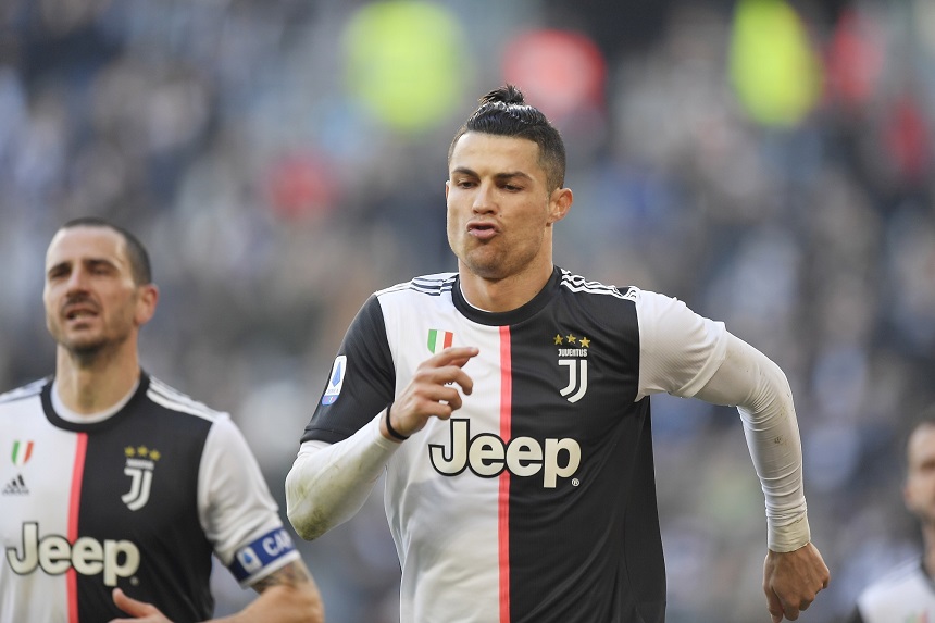 Ronaldo san bằng kỷ lục 15 năm của Juventus với cú đúp trước Fiorentina Ronaldo san bằng kỷ lục 15 năm của Juventus với cú đúp trước Fiorentina