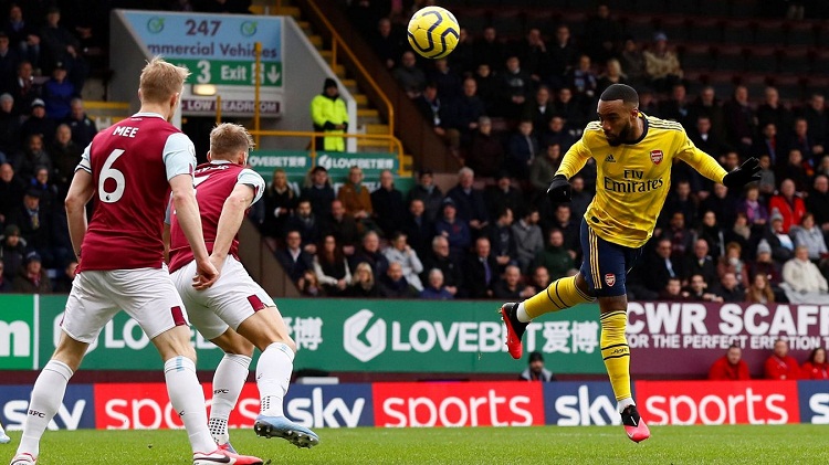 Arsenal đau khổ khi Lacazette tịt ngòi trên sân khách với thời gian khó tin