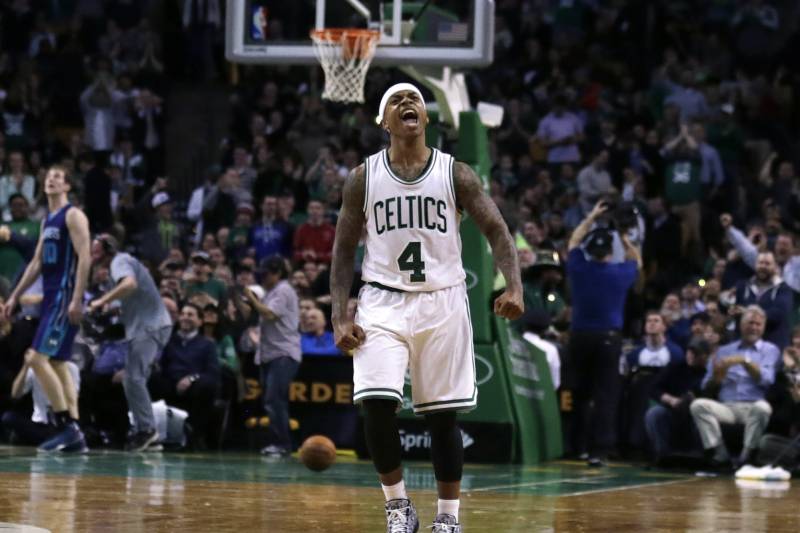 Những chữ ký phút chót thay đổi NBA