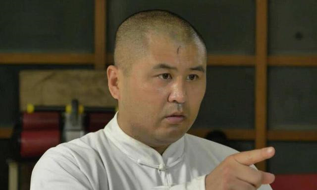 “Ở dơ, sống lâu” và thực hư chuyện luyện võ thì bất tử