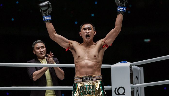 Nong-O Gaiyanghadao đã giúp Petchmorakot trở thành nhà vô địch như thế nào
