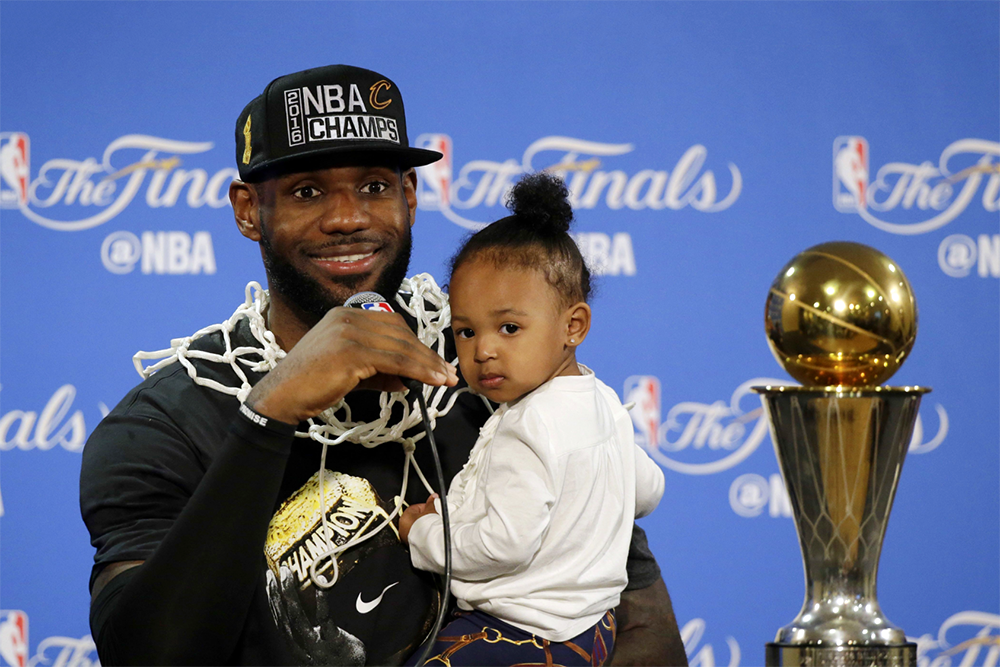 Số áo LeBron James chọn tại All-Star sẽ tôn vinh "Girl Dad" và Gianna Bryant