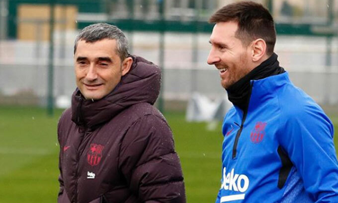 Messi công kích sếp Barca về bình luận sa thải HLV Valverde Messi công kích sếp Barca về bình luận sa thải HLV Valverde
