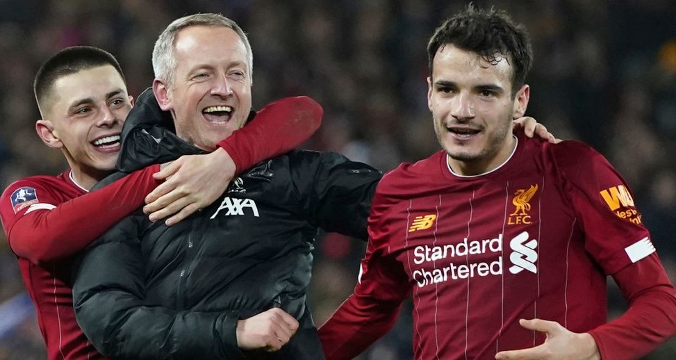 Liverpool lọt vào vòng 1/8 FA Cup với đội hình trẻ nhất lịch sử