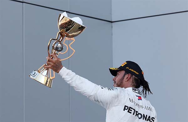 Lewis Hamilton và Mercedes đều không còn quá mặn mà với nhau