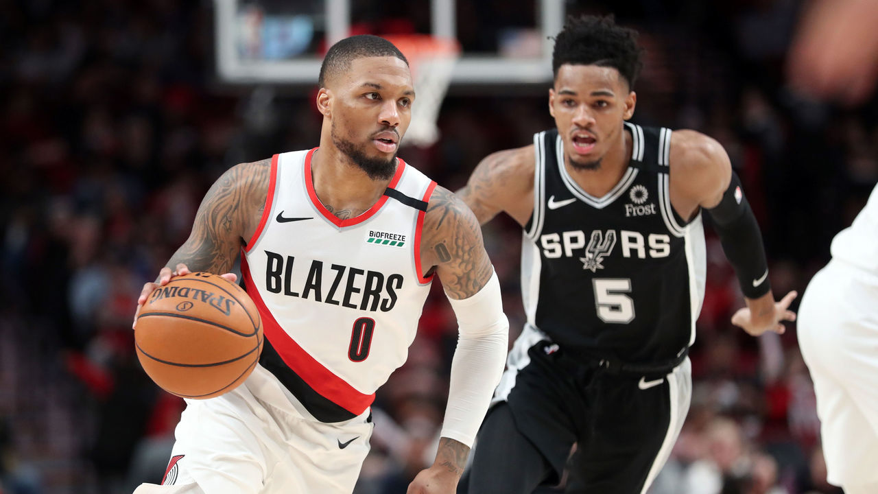 Damian Lillard ghi 26 điểm trước Spurs, Blazers chiếm ưu thế trong cuộc đua Playoffs