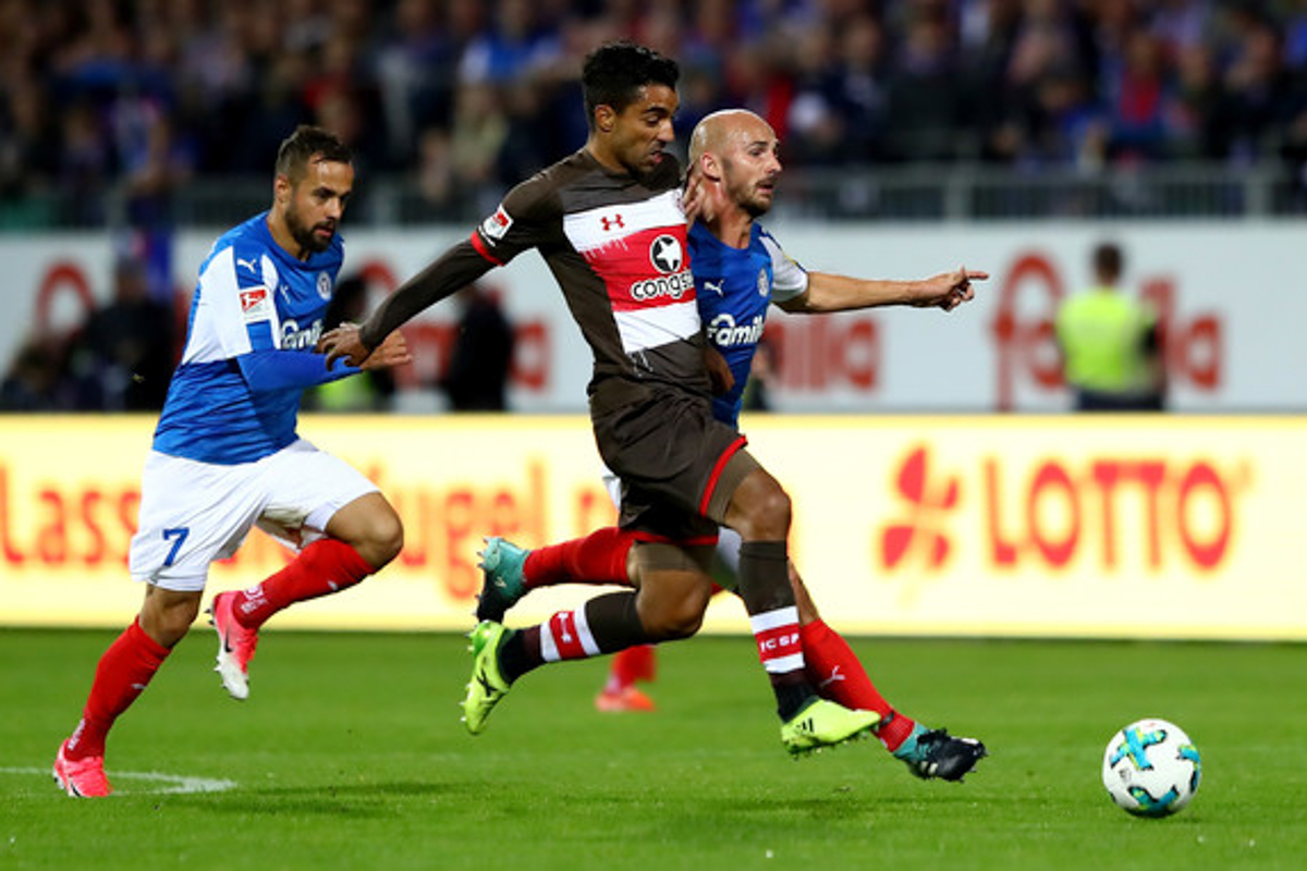 Soi kèo Holstein Kiel vs St. Pauli, 02h30 ngày 11/02 (Bundesliga 2)