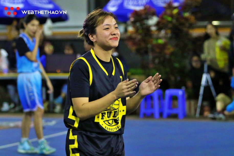 Hanoi Sisters Cup dừng bóng 8 và 24 giây tưởng niệm Kobe Bryant