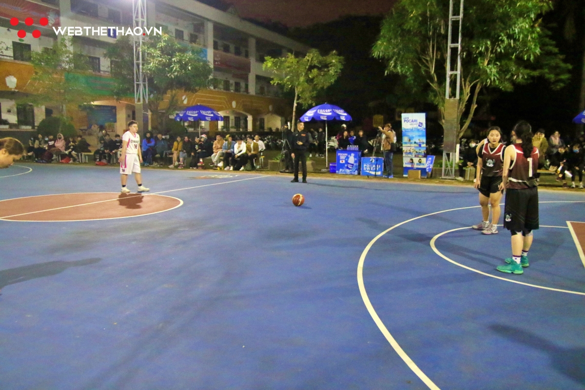 Hanoi Sisters Cup dừng bóng 8 và 24 giây tưởng niệm Kobe Bryant