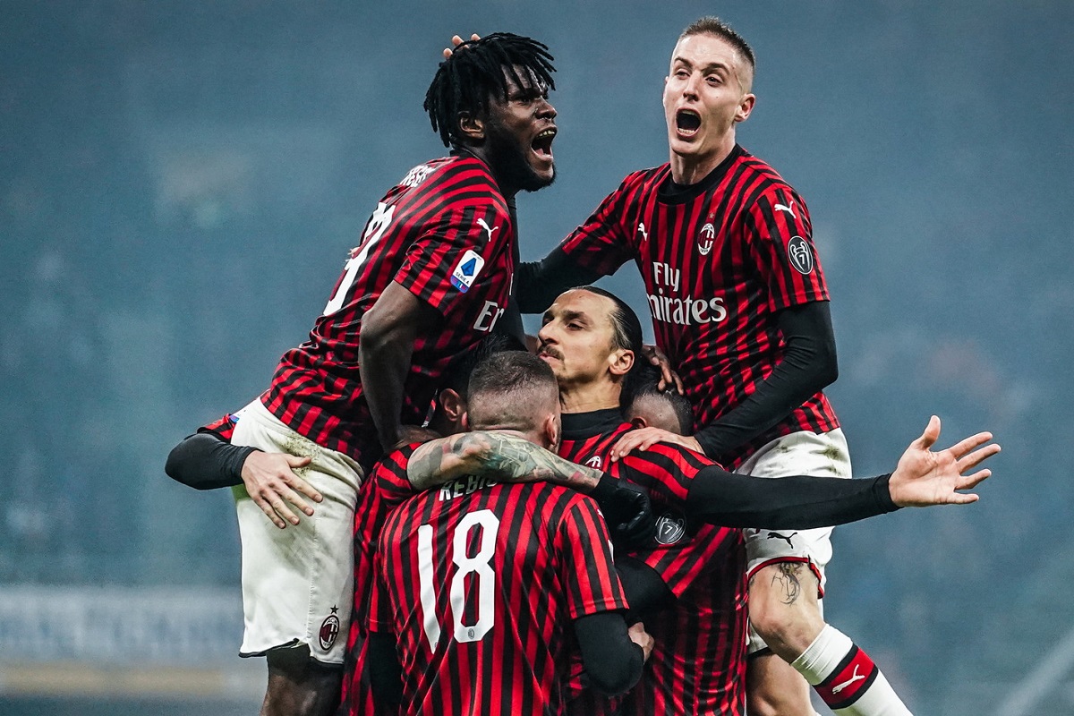 Ibrahimovic lập thành tích đi vào lịch sử trận derby Milan