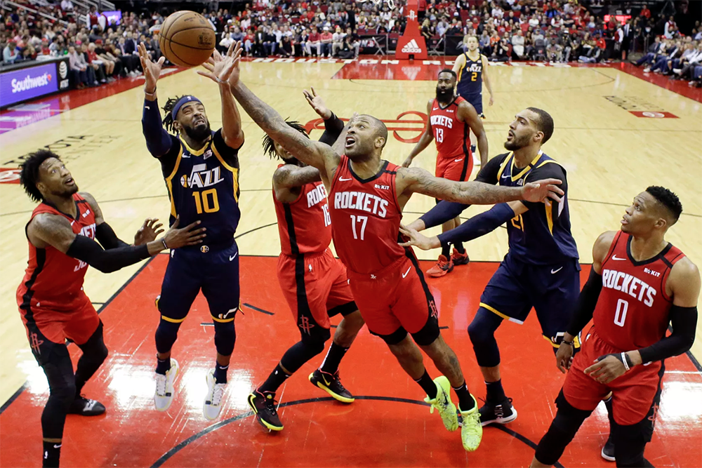 Ngộp thở trước kết thúc điên rồ của trận đấu Houston Rockets vs Utah Jazz